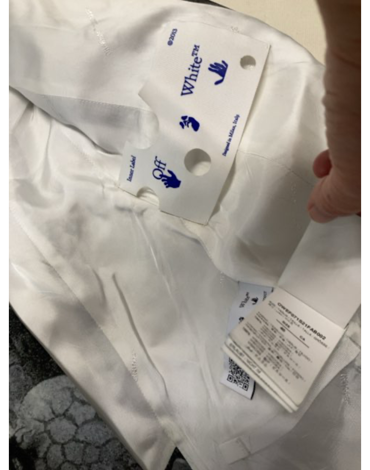 Off White Jakke (indendørs)